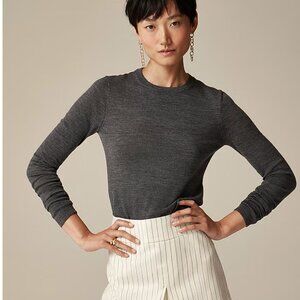 NEW J. Crew Carolyn fitted crewneck sweater in merino Color: Heather Carbon